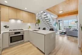 607 128 E 8th Street, North Vancouver, BC