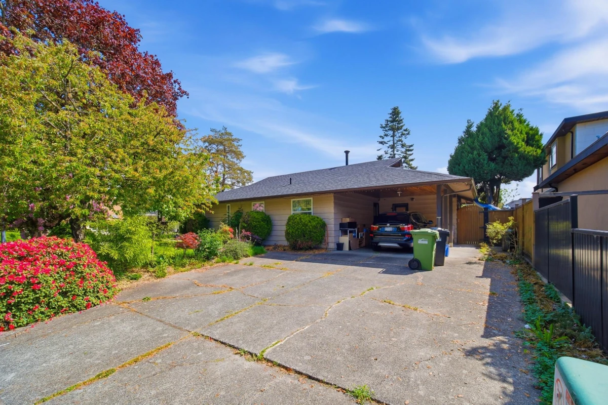 Family Room Photo of 11420 Daniels Road, Richmond, BC