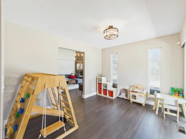 Entry Foyer Photo of 3881 Epping Court, Burnaby, BC