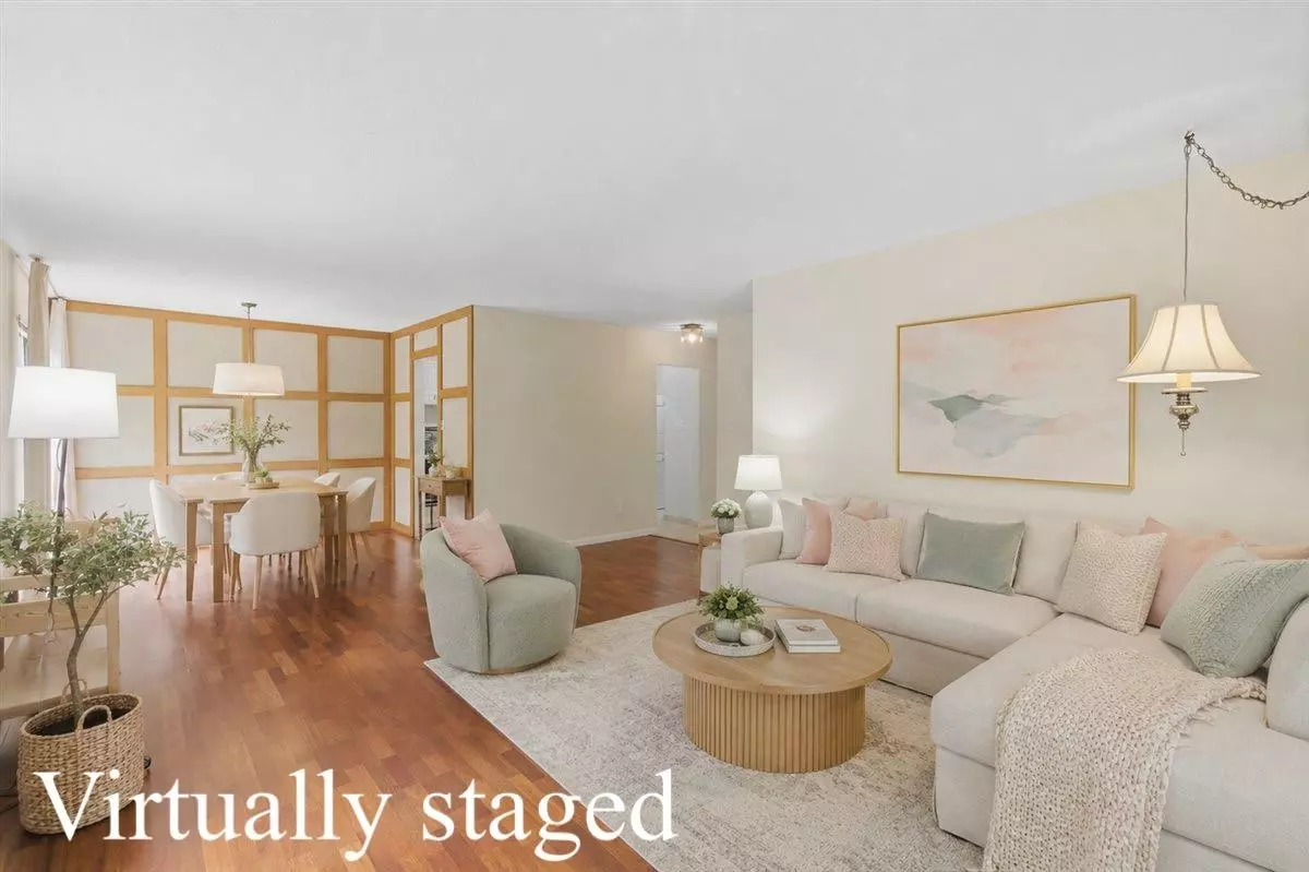 Living Room Photo of 202 1710 13th Avenue, Vancouver, BC