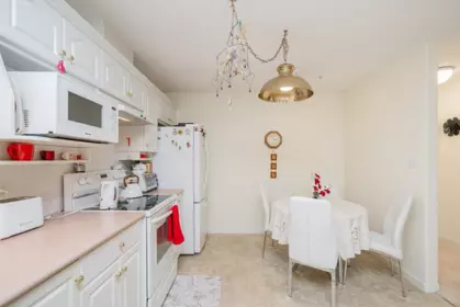 Guest Bathroom Photo of 409 15340 19a Avenue, Surrey, BC