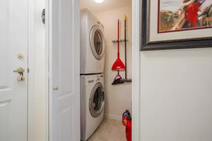 Hallway Photo of 409 15340 19a Avenue, Surrey, BC