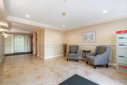 Kitchen Photo of 409 15340 19a Avenue, Surrey, BC