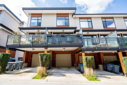 Entry Foyer Photo of 96 16488 64 Avenue, Surrey, BC