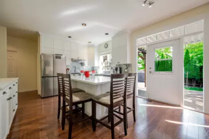 Basement Recreation Room Photo of 18162 69 Avenue, Surrey, BC