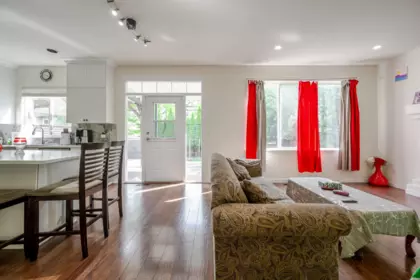 Breakfast Nook Photo of 18162 69 Avenue, Surrey, BC