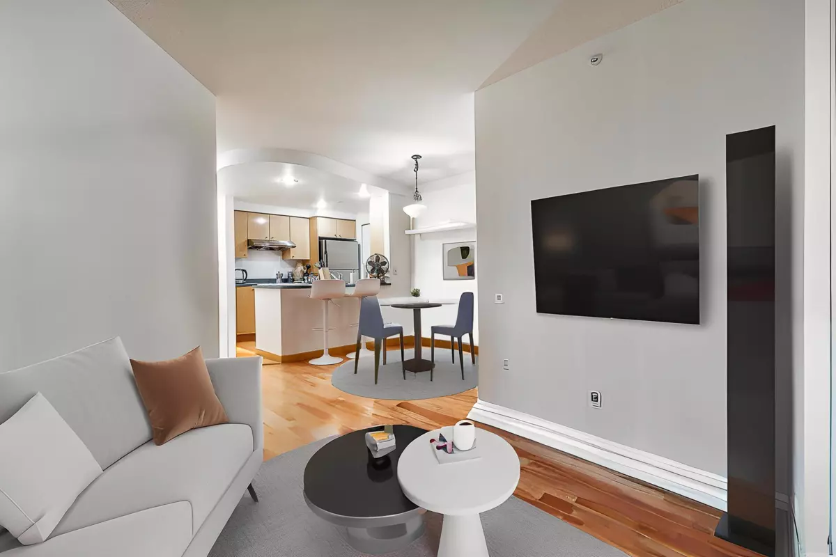Dining Area Photo of 1909 1009 Expo Boulevard, Vancouver, BC