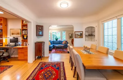 Kitchen Island Photo of 412 W 21st Avenue, Vancouver, BC
