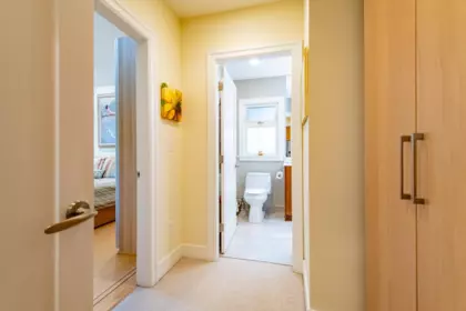 Walk-In Closet Photo of 412 W 21st Avenue, Vancouver, BC