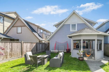 Staircase Photo of 4748A 55b Street, Ladner, BC