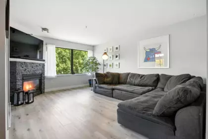 Kitchen Photo of 404 225 Newport Drive, Port Moody, BC