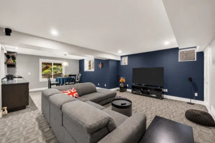 Hallway Photo of 1318 Kingston Street, Coquitlam, BC
