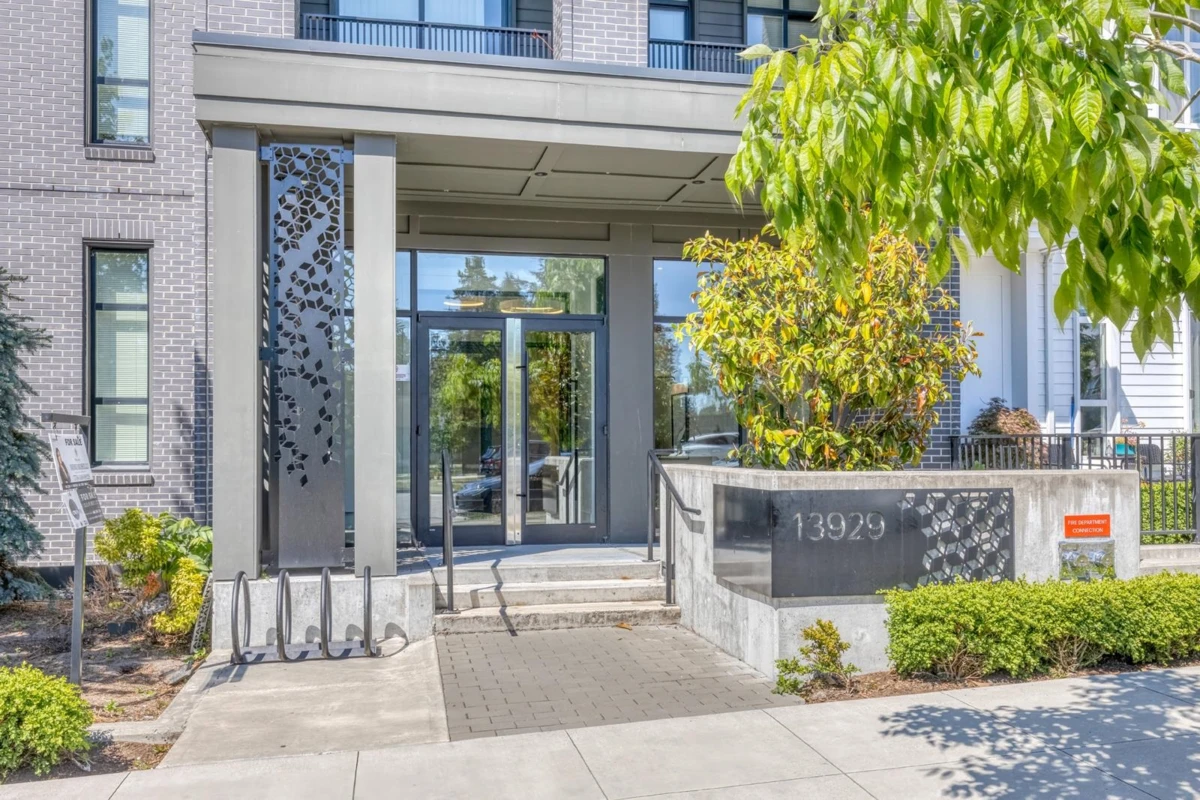 Exterior Rear Photo of 109 13929 105 Boulevard, Surrey, BC