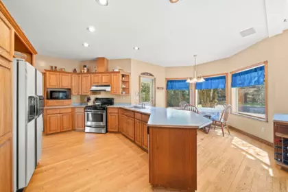 Breakfast Nook Photo of 17968 68 Avenue, Surrey, BC