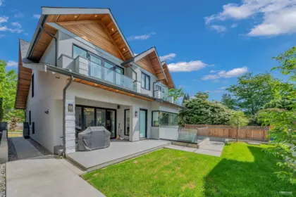 Garden / Landscaping Photo of 3514 W 27th Avenue, Vancouver, BC