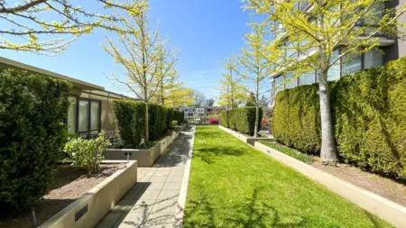 Garden / Landscaping Photo of 308 9188 Cook Road, Richmond, BC