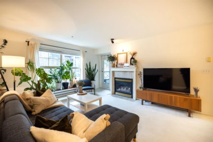 Kitchen Photo of 207 15325 17 Avenue, Surrey, BC