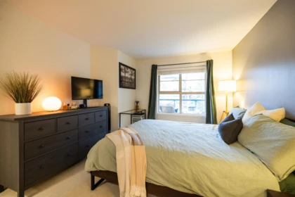 Walk-In Closet Photo of 207 15325 17 Avenue, Surrey, BC