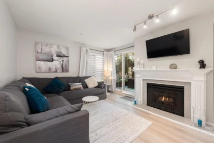 102 725 W 7th Avenue, Vancouver, BC, Vancouver — Apartment/Condo for sale