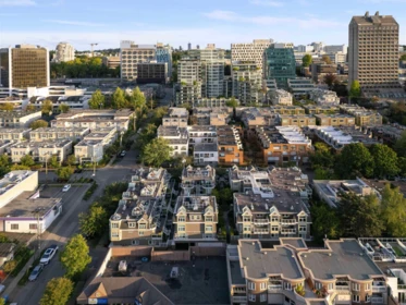 Hot Tub / Spa Photo of 102 725 W 7th Avenue, Vancouver, BC