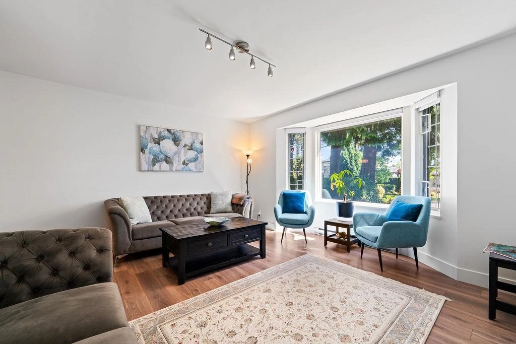 Dining Area Photo of 1440 Hope Road, North Vancouver, BC