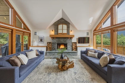 6260 Bishop Way, Whistler, BC, Whistler — Single Family Residence for sale