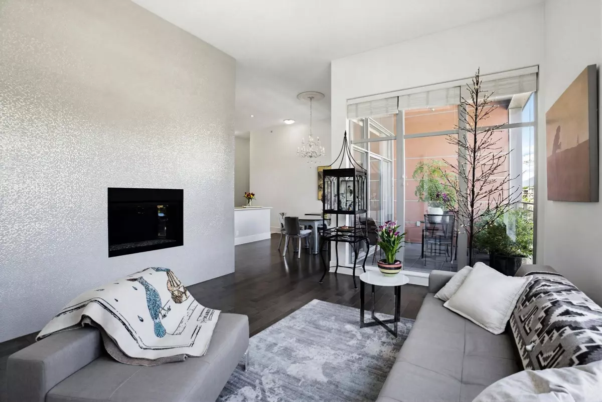 Family Room Photo of 304 2108 W 12th Avenue, Vancouver, BC