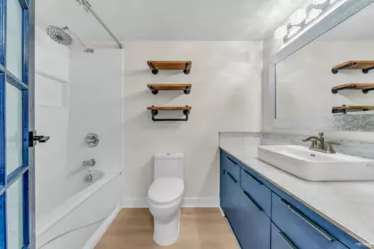 Mudroom Photo of 110 15282 19 Avenue, Surrey, BC