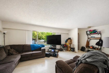 Breakfast Nook Photo of 2148 Central Avenue, Port Coquitlam, BC