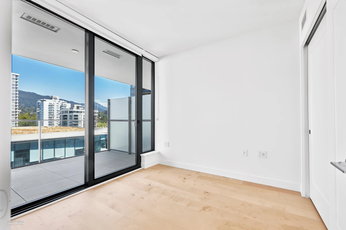Family Room Photo of 807 135 E 13th Street, Vancouver, BC