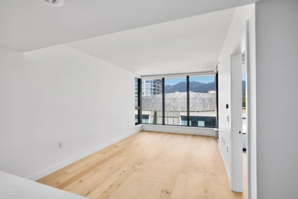 Breakfast Nook Photo of 807 135 E 13th Street, Vancouver, BC