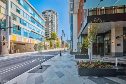 Garden / Landscaping Photo of 807 135 E 13th Street, Vancouver, BC