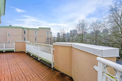 Garden / Landscaping Photo of 315 2985 Princess Crescent, Coquitlam, BC