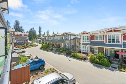 5934 Oldmill Lane, Sechelt, BC, Sechelt — Townhouse for sale