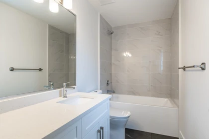 Primary Bathroom Photo of 23 750 Hot Springs Road, Harrison Hot Springs, BC