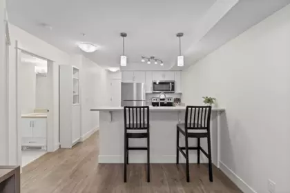 Kitchen Island Photo of 210 30515 Cardinal Avenue, Abbotsford, BC