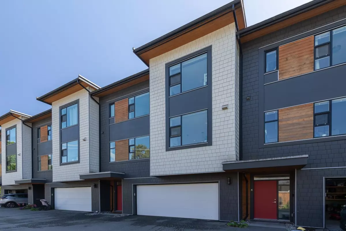 Exterior Rear Photo of 3 38447 Buckley Avenue, Squamish, BC