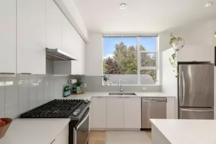 Breakfast Nook Photo of 3 38447 Buckley Avenue, Squamish, BC