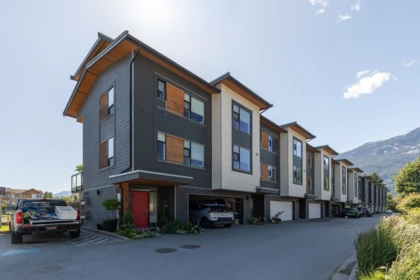 3 38447 Buckley Avenue, Squamish, BC, Squamish — Townhouse for sale