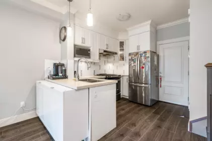 Kitchen Island Photo of 13 7028 Ash Street, Richmond, BC