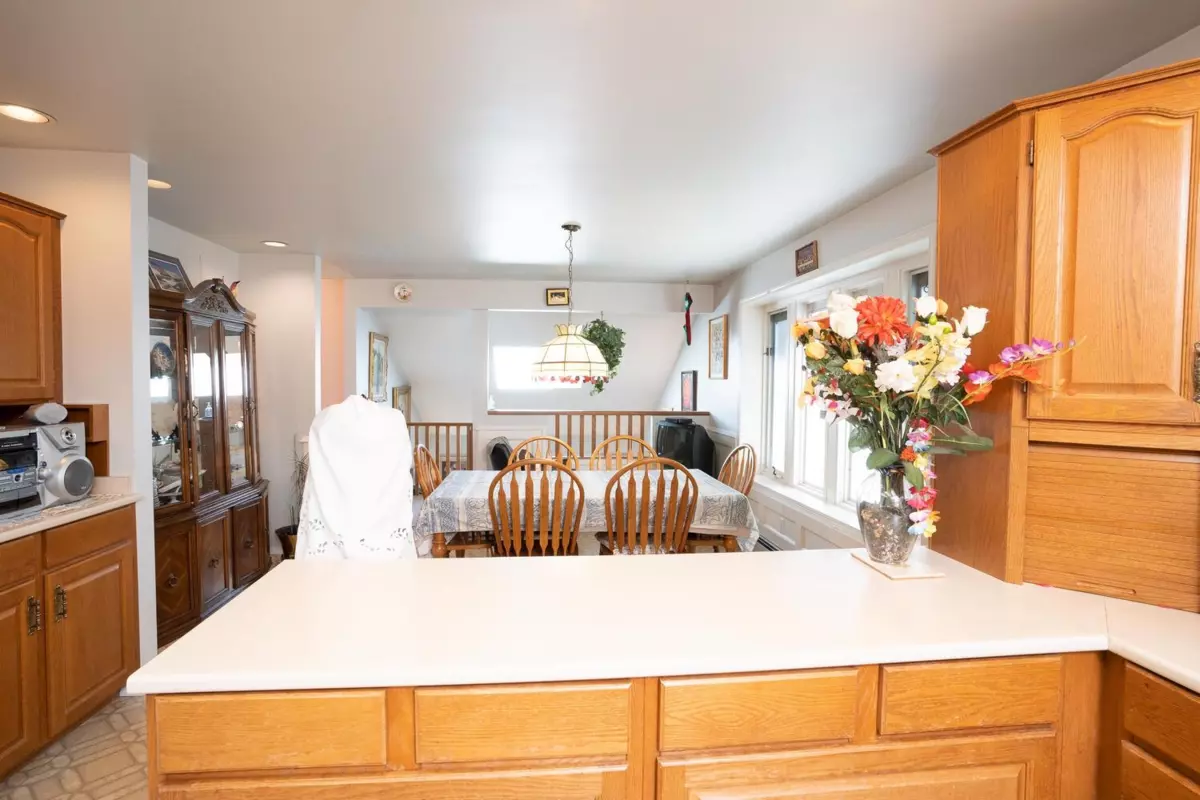 Family Room Photo of 4835 59a Street, Delta, BC