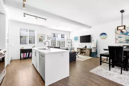 Kitchen Photo of 7 11272 240 Street, Maple Ridge, BC