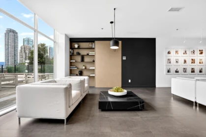 Hallway Photo of 3408 2181 Madison Avenue, Burnaby, BC