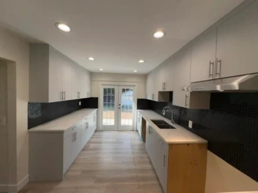 Kitchen Island Photo of 20309 Lorne Avenue, Maple Ridge, BC