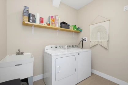 Hallway Photo of 8640 Machell Street, Mission, BC