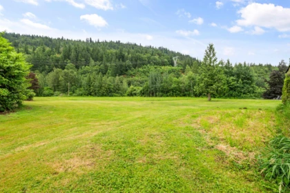 Garden / Landscaping Photo of 3510 Hot Springs Road, Agassiz, BC