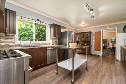 Primary Bedroom Photo of 3510 Hot Springs Road, Agassiz, BC