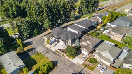 Community Amenities Photo (Clubhouse) of 1680B Mckenzie Road, Abbotsford, BC