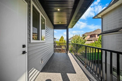Staircase Photo of 1680B Mckenzie Road, Abbotsford, BC