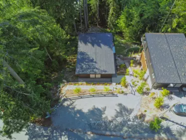 Garden / Landscaping Photo of 5792 Tillicum Bay Road, Sechelt, BC